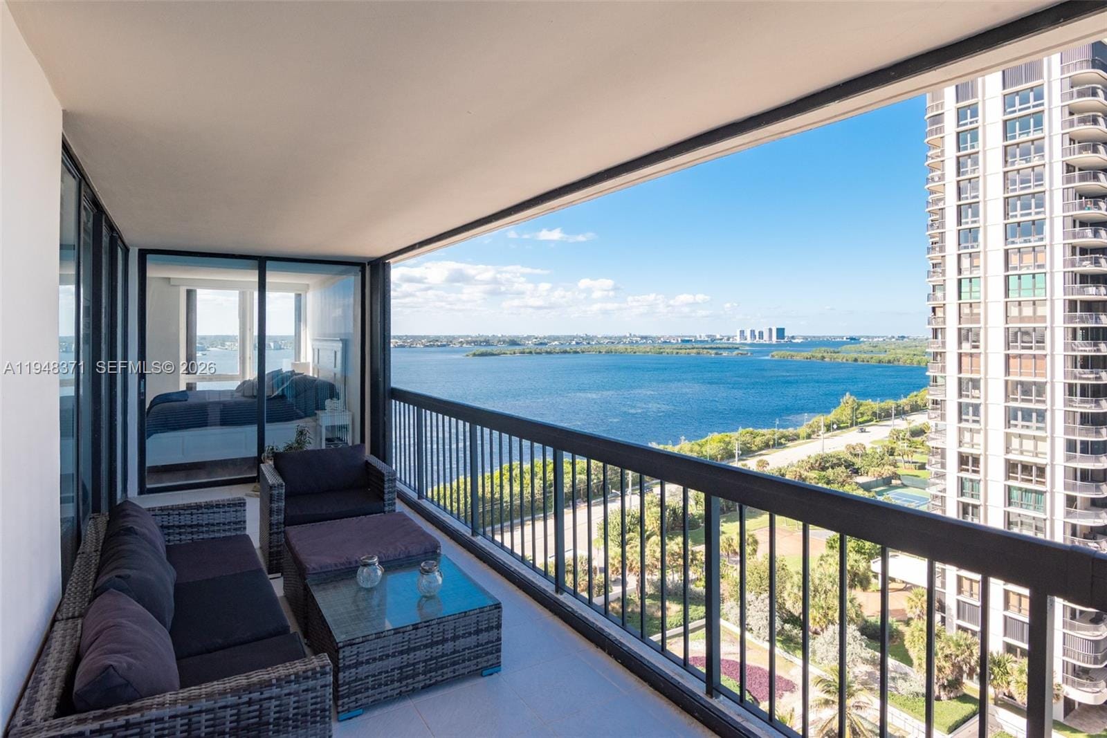 5380 N Ocean Drive 15G — photo 2
