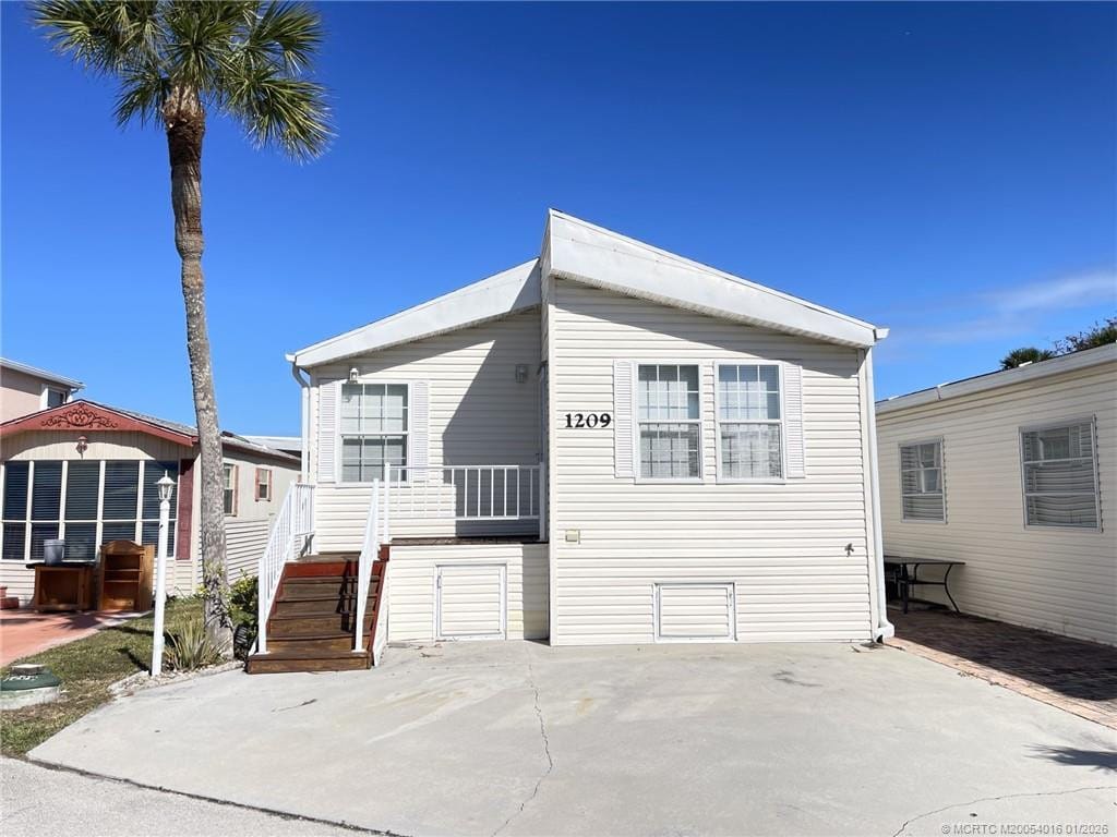 1209 Nettles Boulevard — photo 3