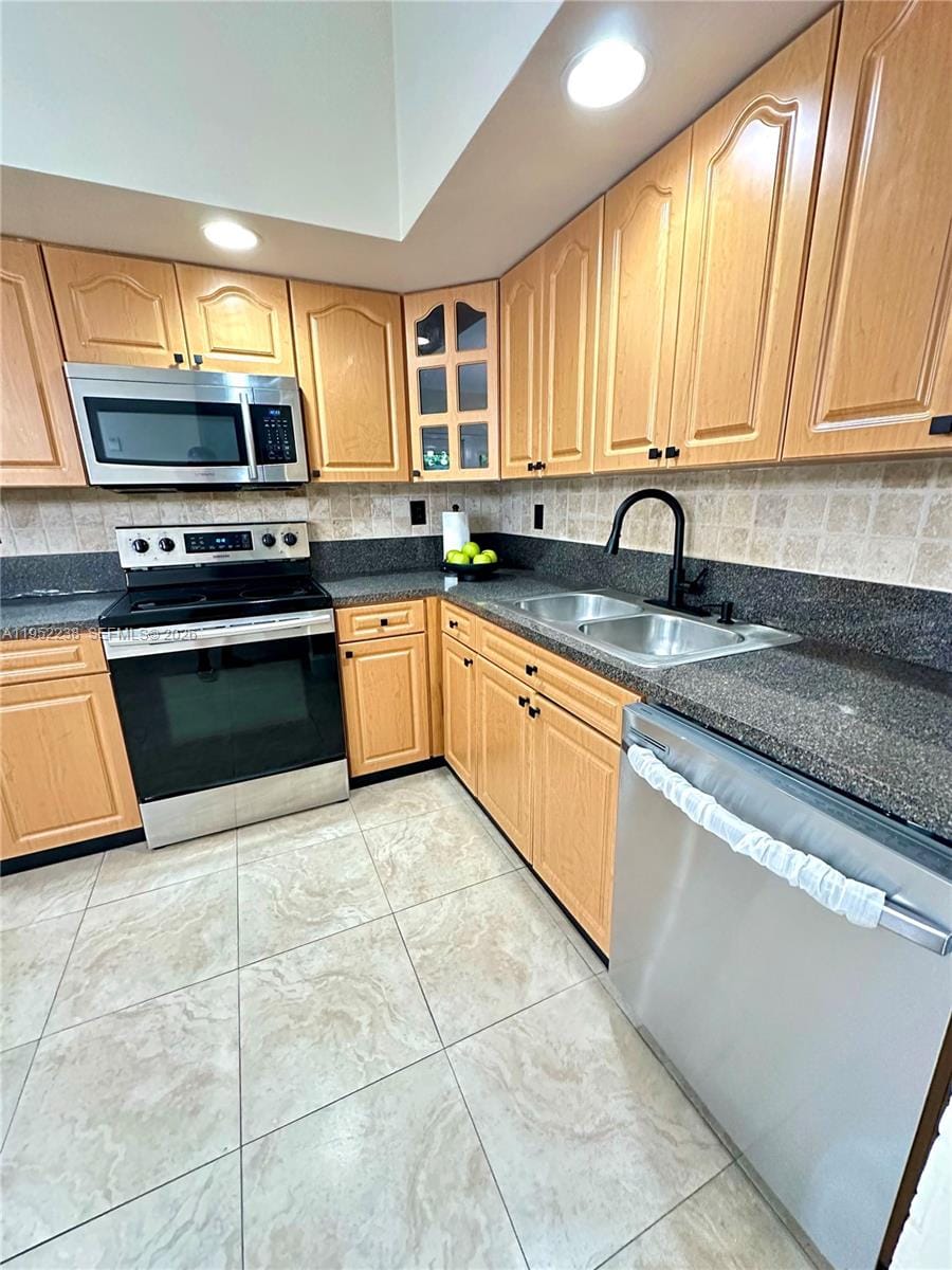 11117 SW 122nd Court, Miami, FL 33186 photo 15