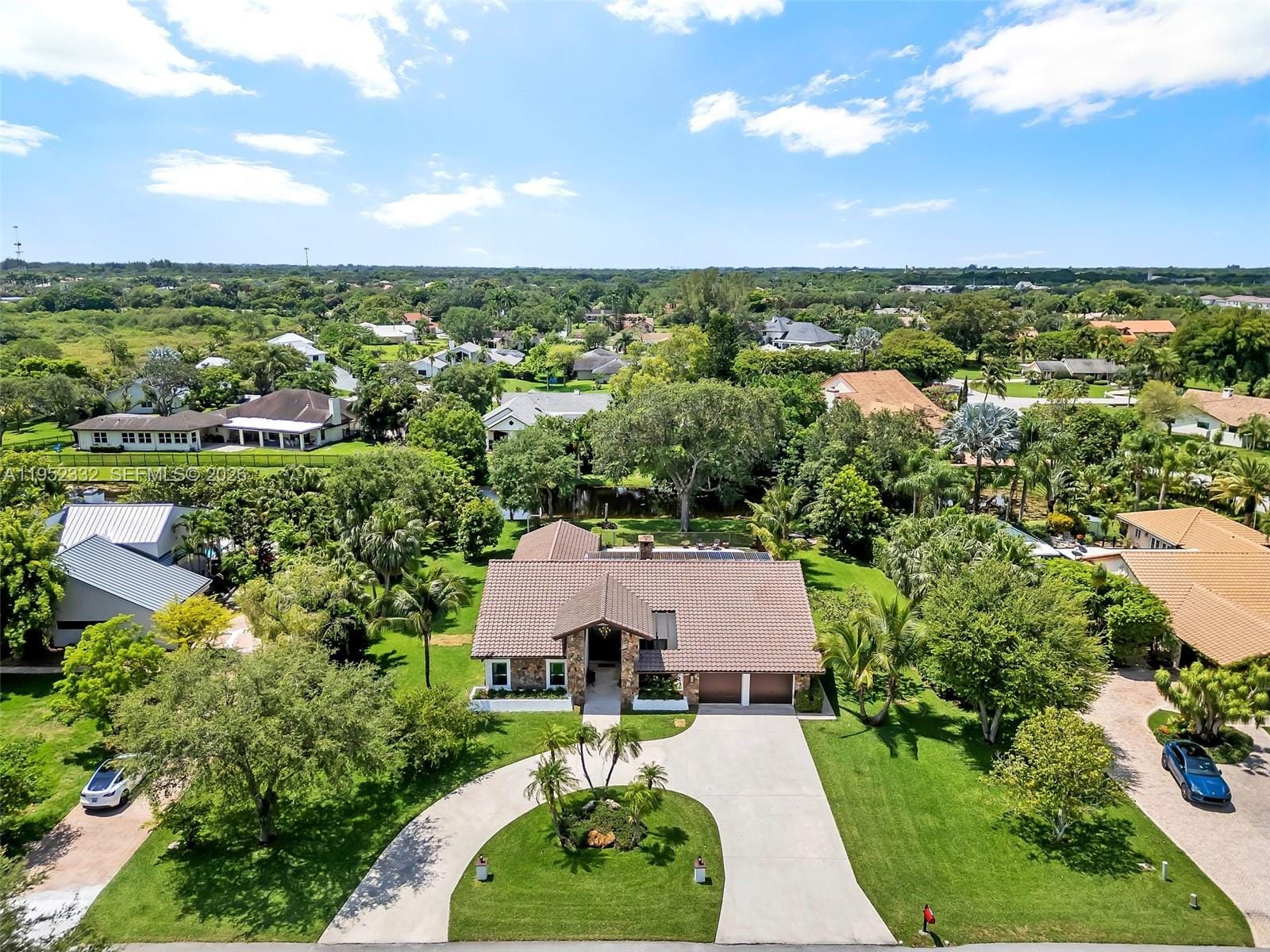 11850 Oak Leaf Drive — photo 2