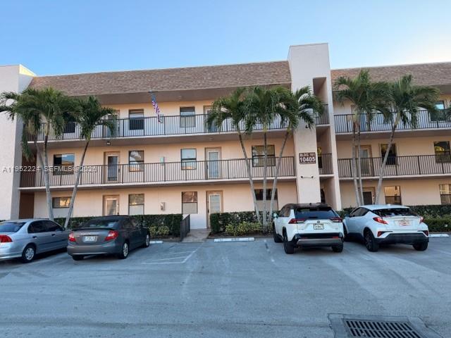 10405 Sunrise Lakes Boulevard 202, Sunrise, FL 33322, Sunrise