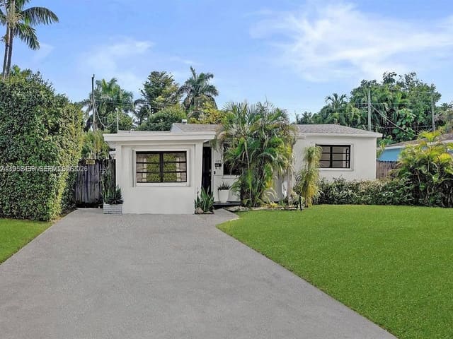 1105 N 31st Court, sold in Central Golf Sec Of Holly, Hollywood, FL