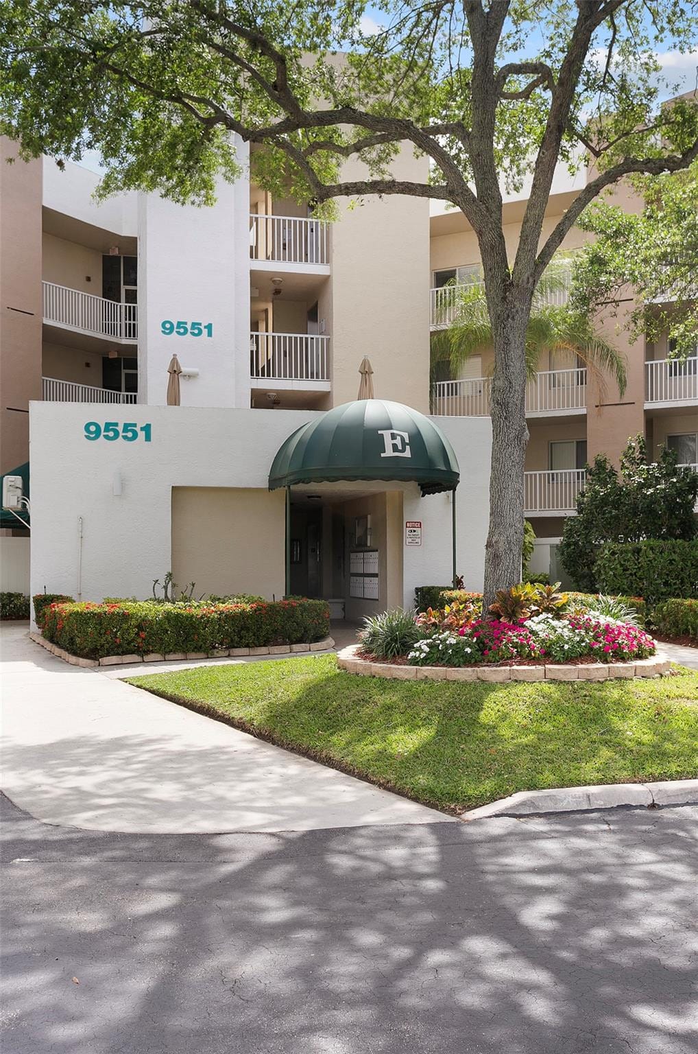 9551 Weldon Circle 404 — photo 2
