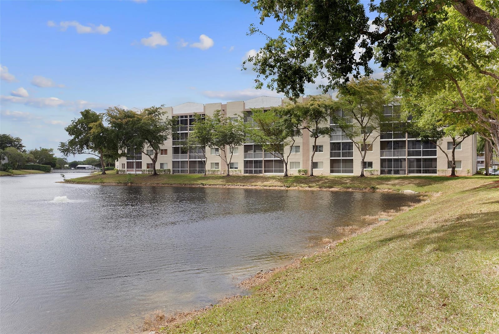 9551 Weldon Circle 404, Fort Lauderdale, FL 33321 photo 24