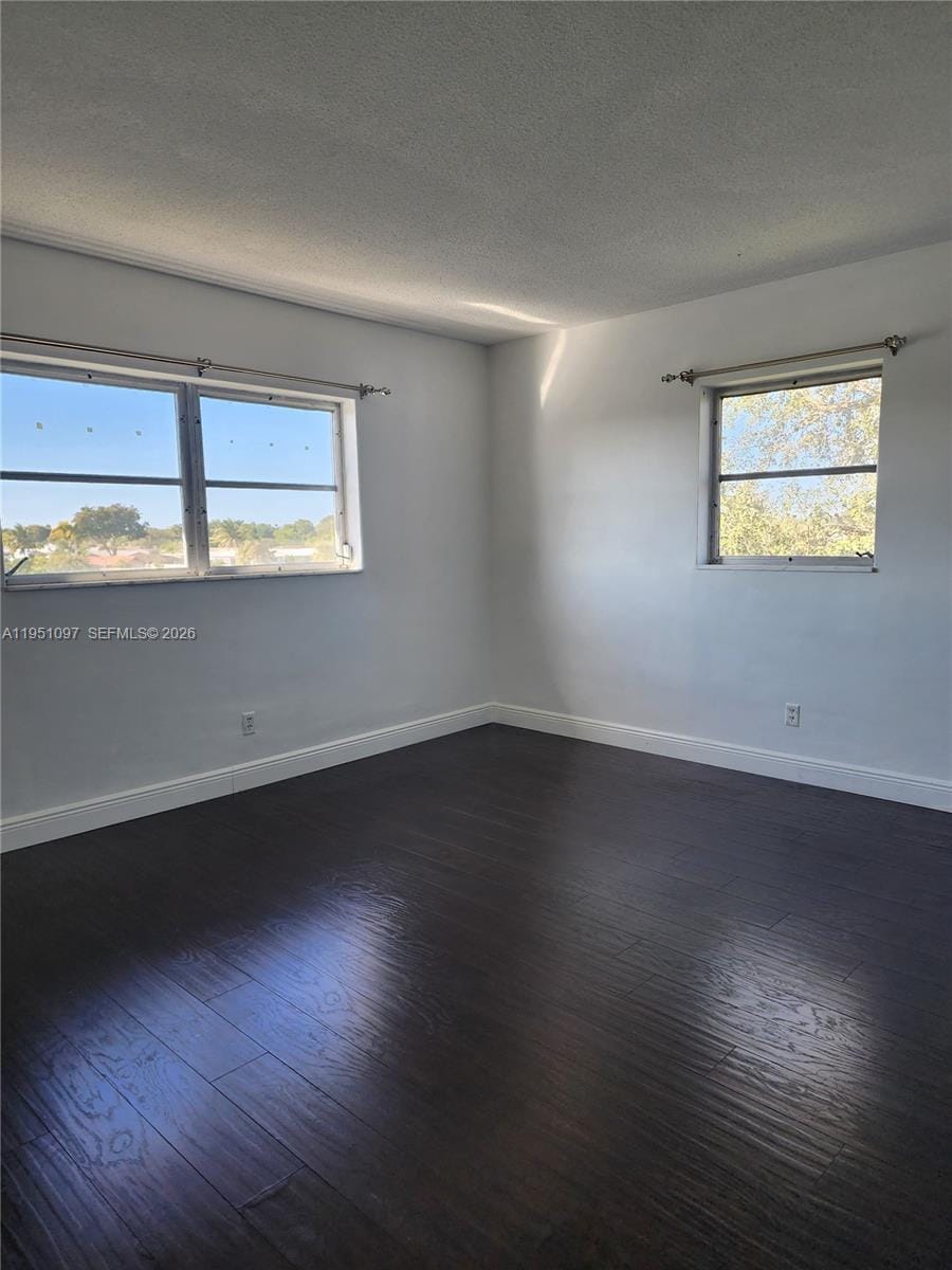 2451 SW 82nd Avenue 309 — photo 8