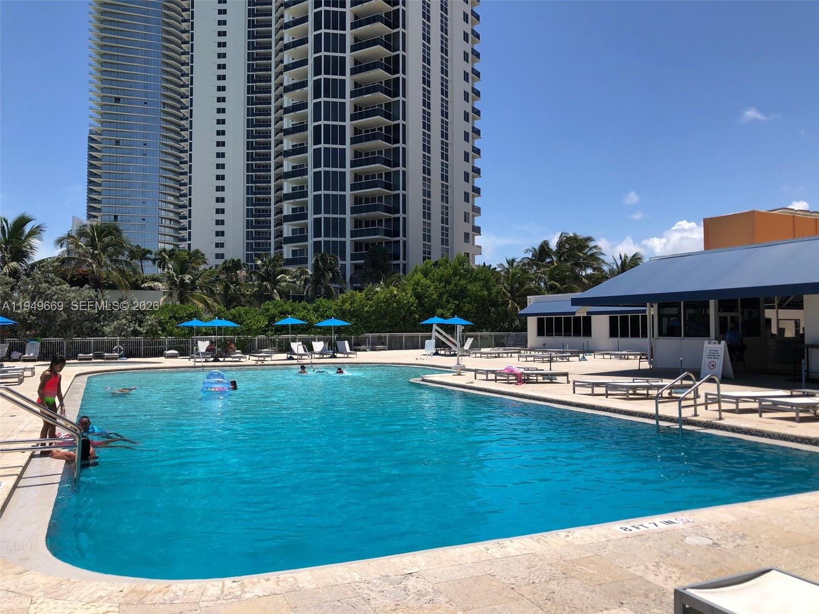 19201 Collins Avenue 823, Sunny Isles Beach, FL 33160 photo 19
