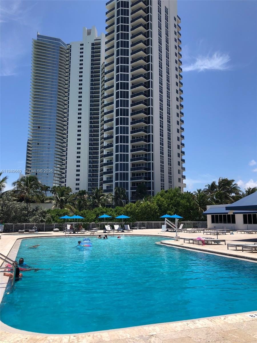 19201 Collins Avenue 823, Sunny Isles Beach, FL 33160 photo 7
