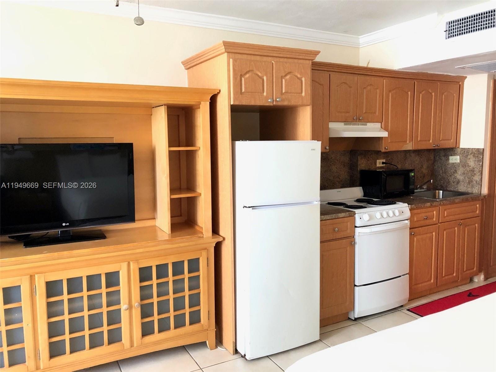 19201 Collins Avenue 823, Sunny Isles Beach, FL 33160 photo 10
