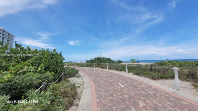 335 Ocean Drive 215, sold in Ocean Walk On South Beach, Miami Beach, FL