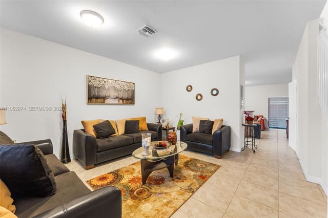 3213 SE 7th Court, sold in Martinique At Oasis Repla, Homestead, FL