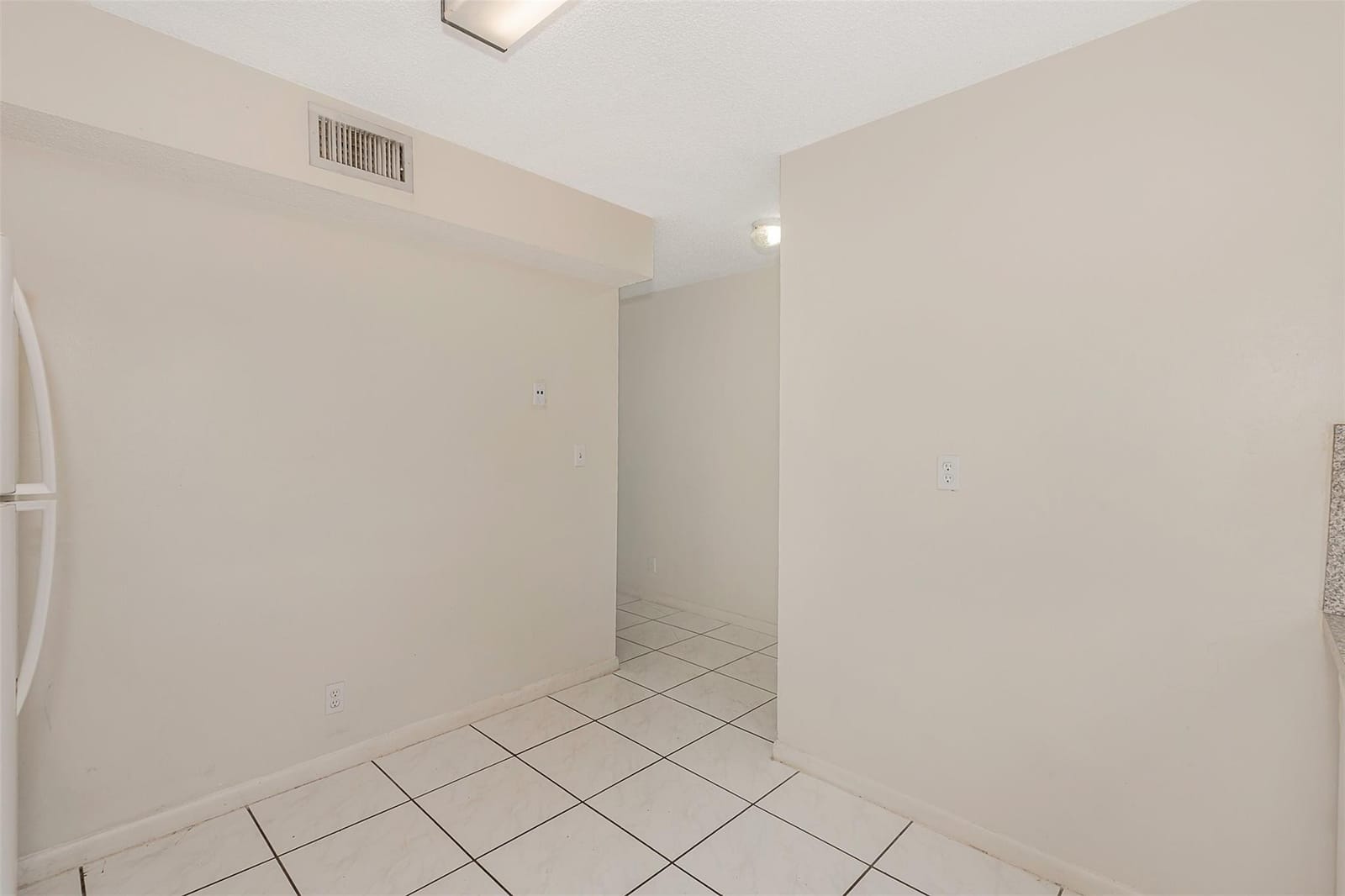 10201 NW 35th Street — photo 8