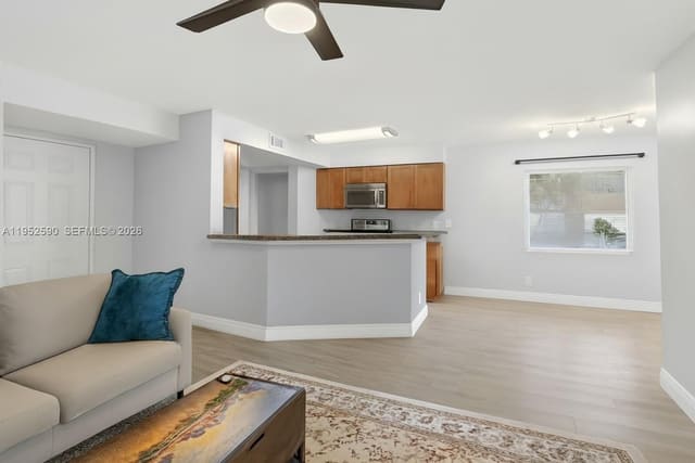 9999 Summerbreeze Drive 401, sold in Summerbreeze Condo, Sunrise, FL