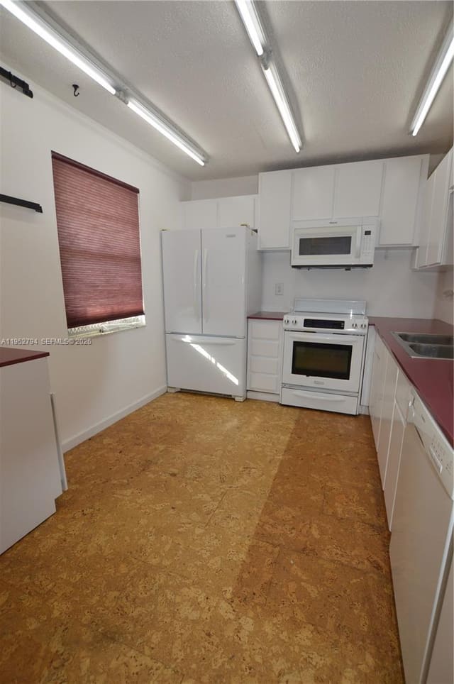425 SE 11th Terrace 402, Dania Beach, FL 33004