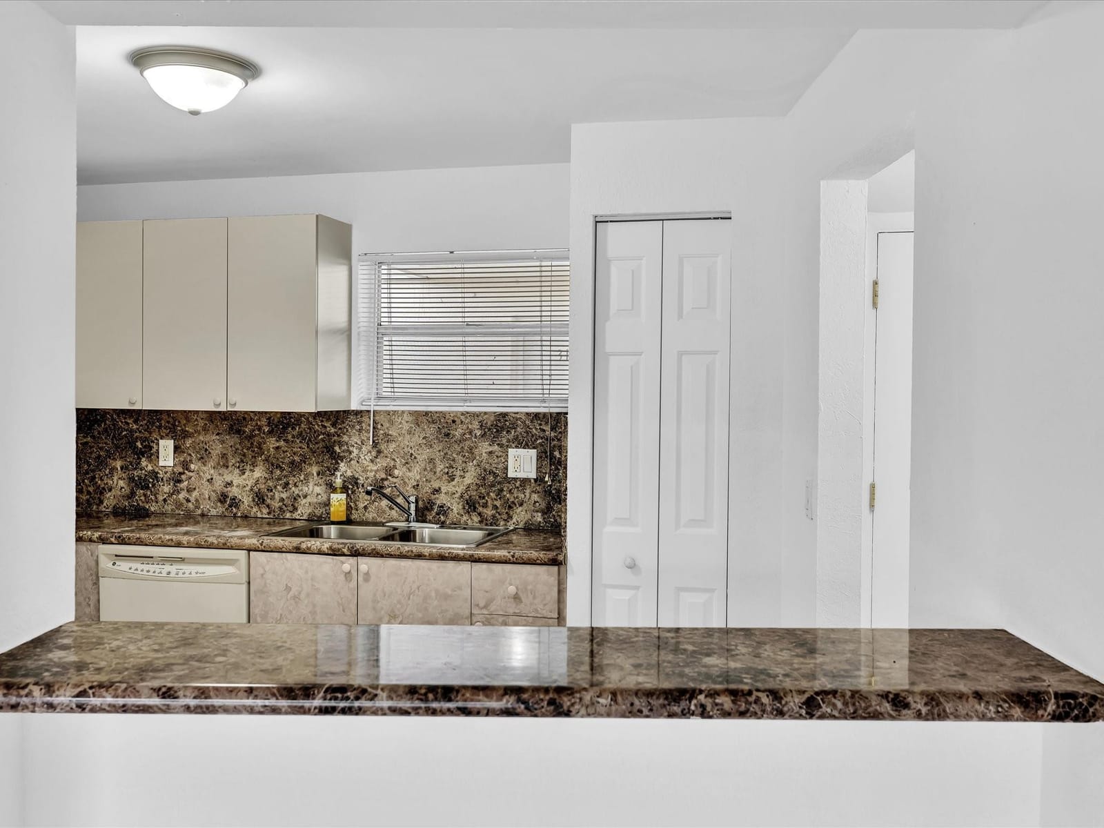 4255 N University Drive 308, Sunrise, FL 33351 photo 6