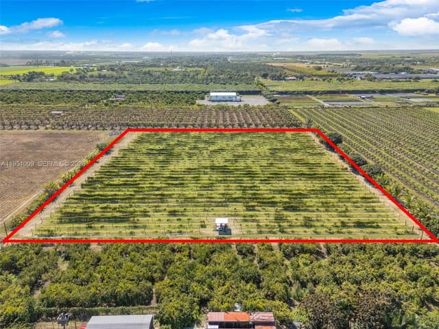3335# SW 213 Avenue, Florida City, FL 33034