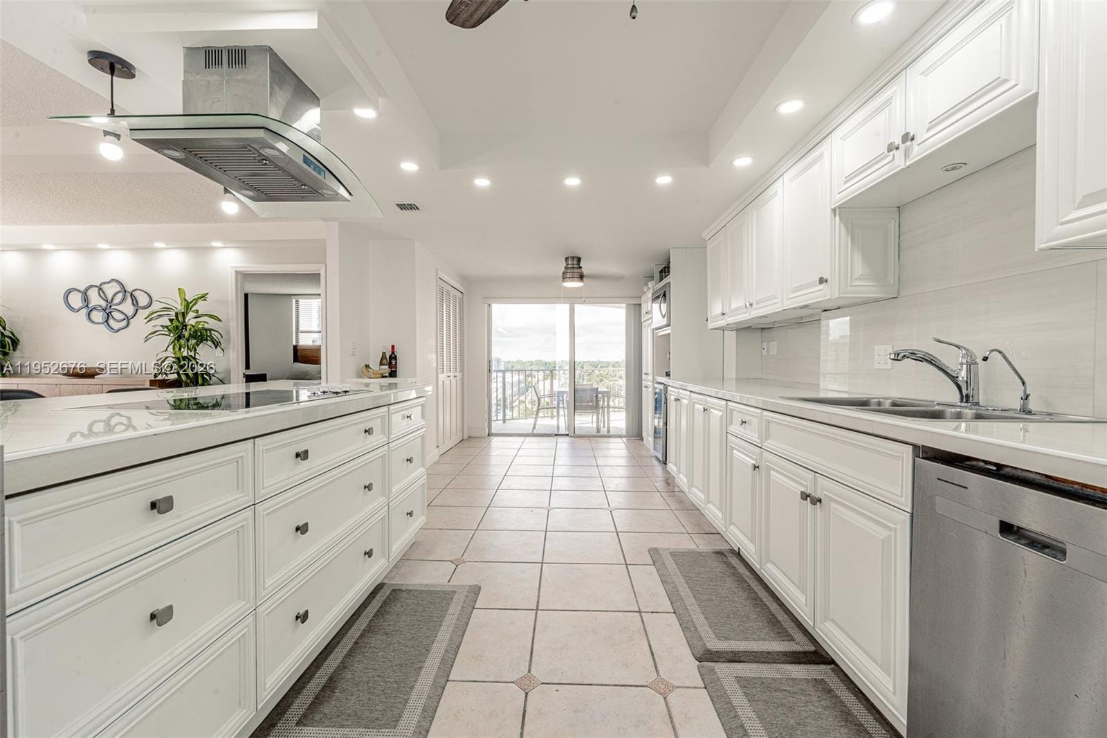1800 NE 114th Street 909, Miami, FL 33181 photo 13