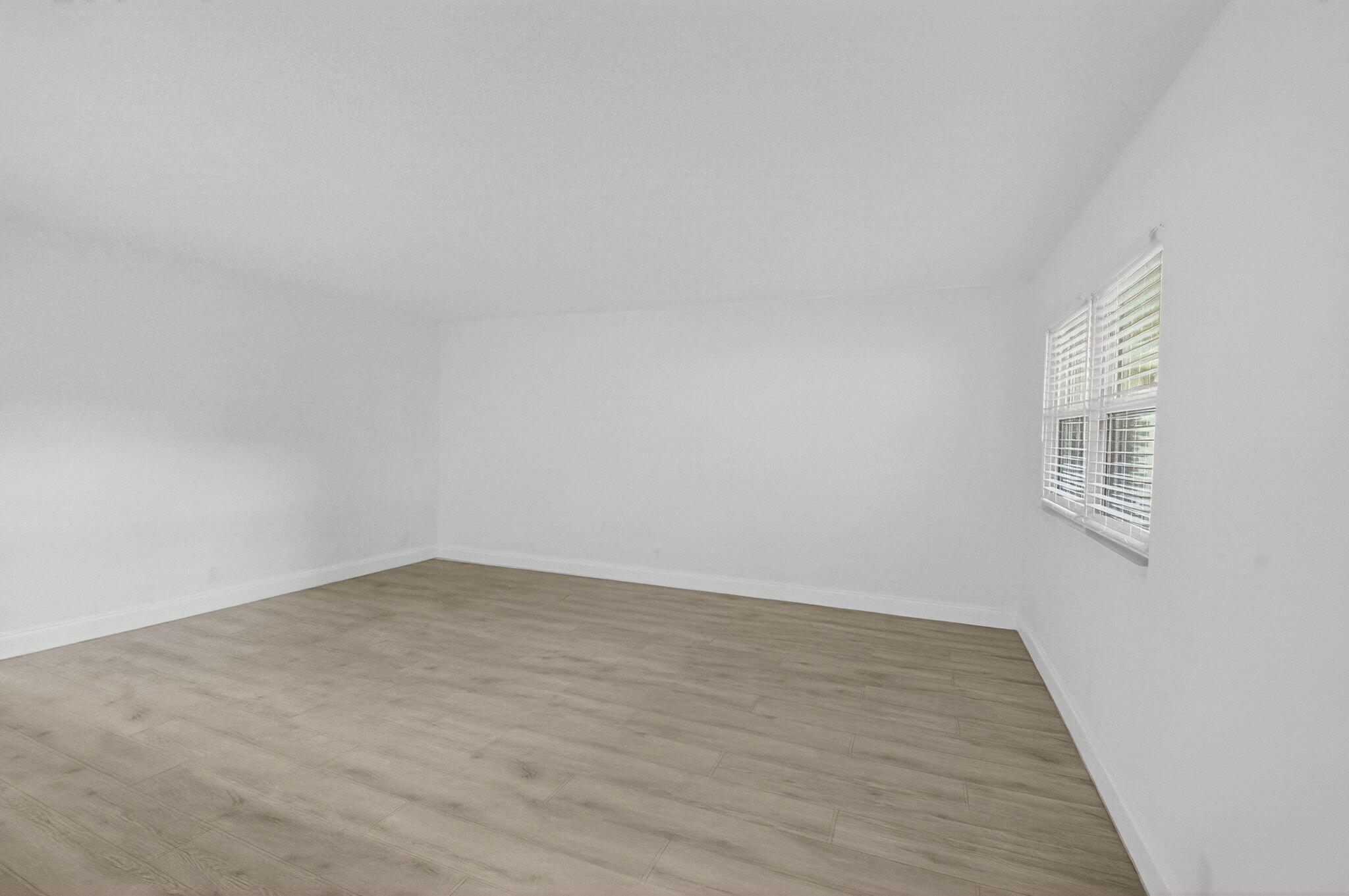 212 Monaco Way E — photo 11