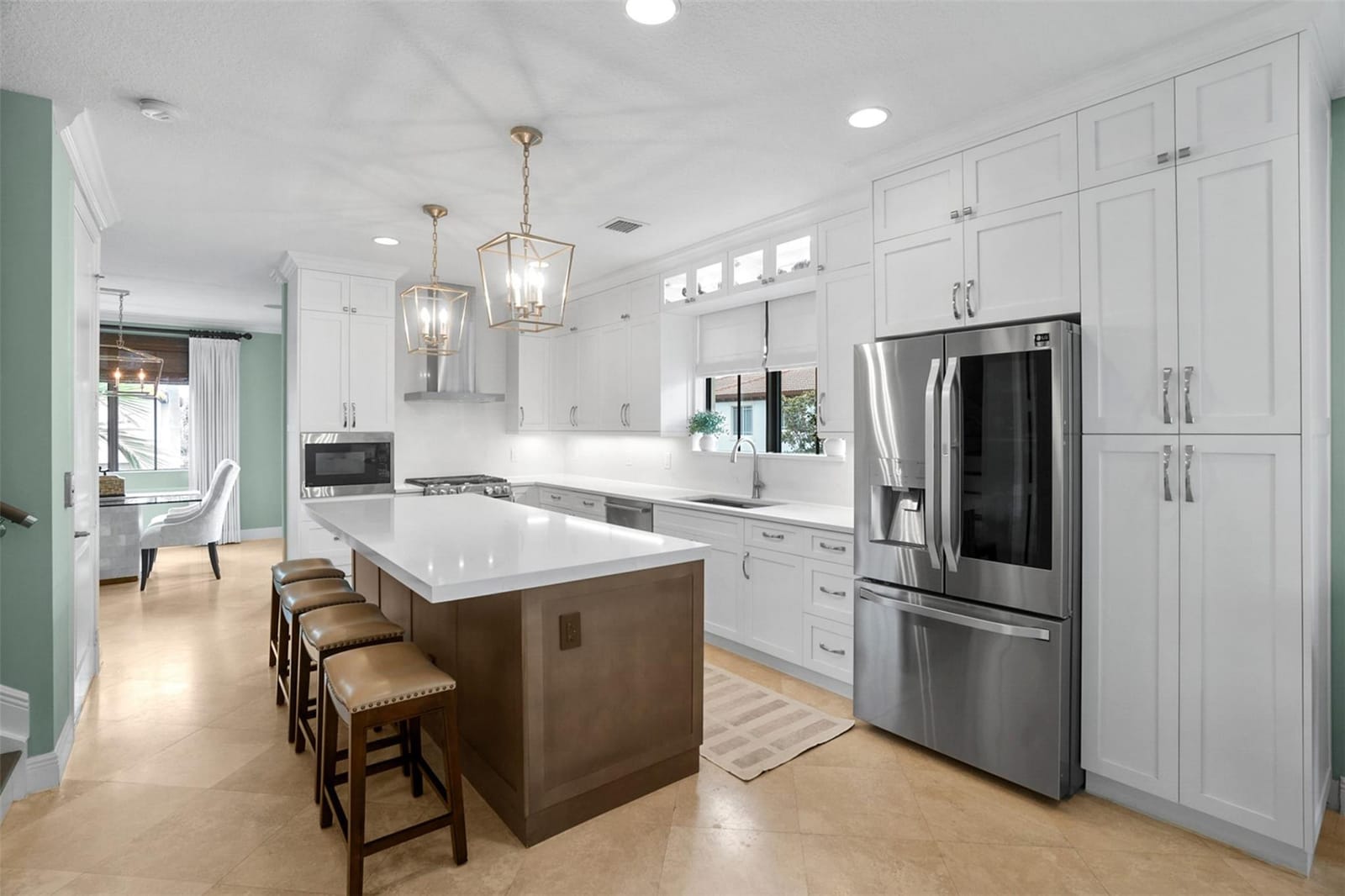 72 NW Chaucer Lane — photo 3
