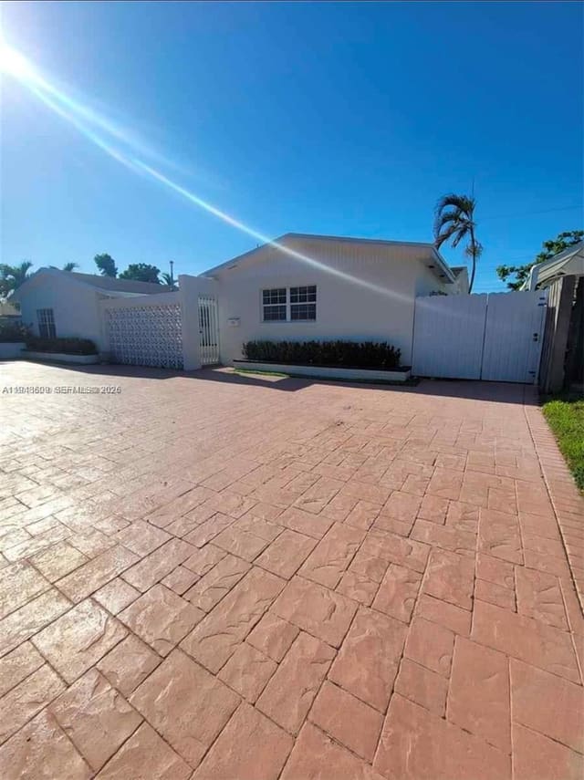 12305 SW 42nd Street, Miami, FL 33175