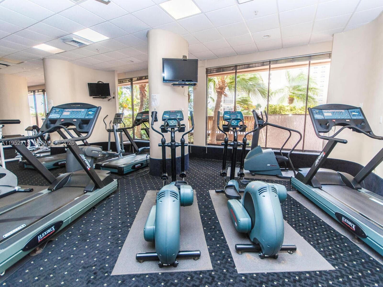 1800 NE 114th Street 1511, Miami, FL 33181 photo 9