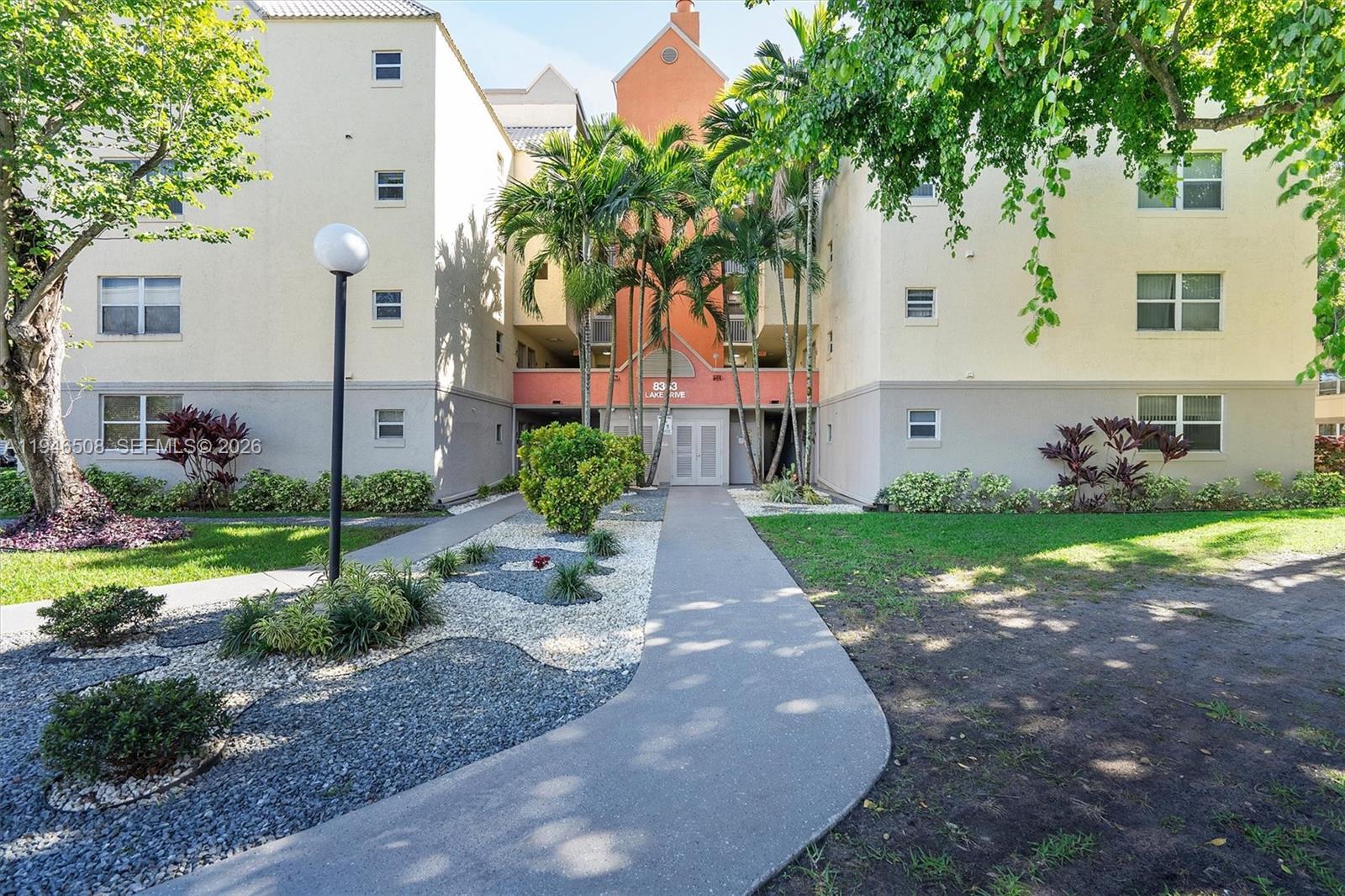 8363 Lake Drive 503, Doral, FL 33166, Doral