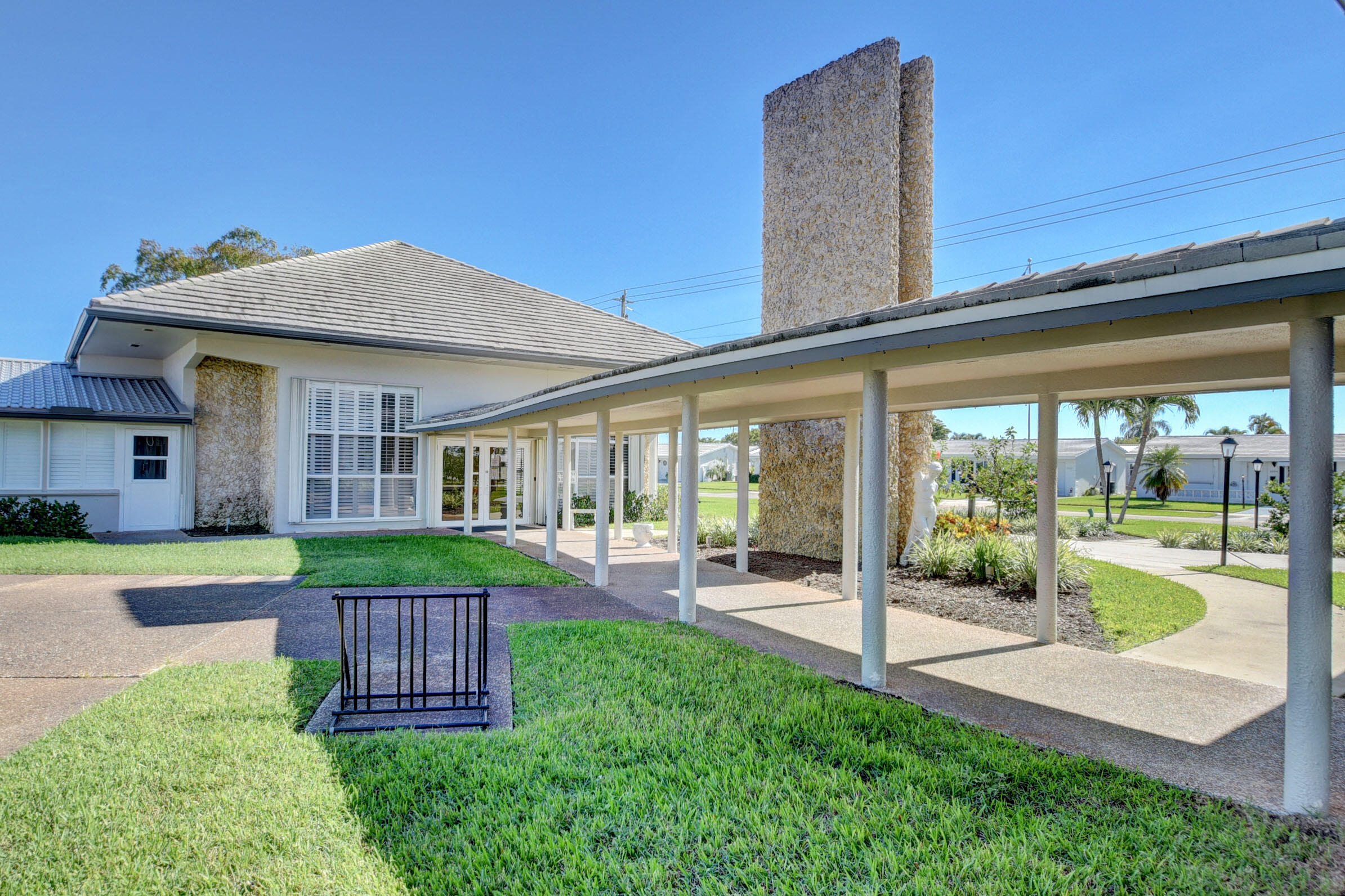 716 SW 18th Street, Boynton Beach, FL 33426 photo 17