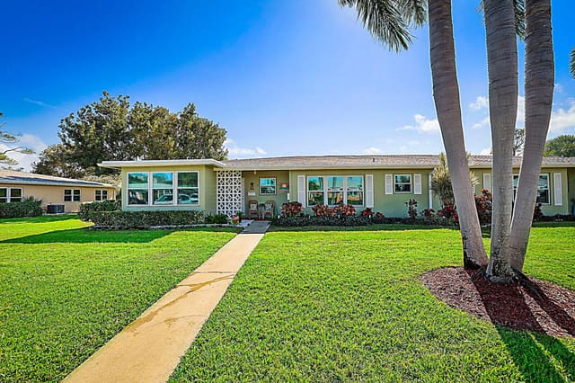 170 High Point Boulevard B, Boynton Beach, FL 33435