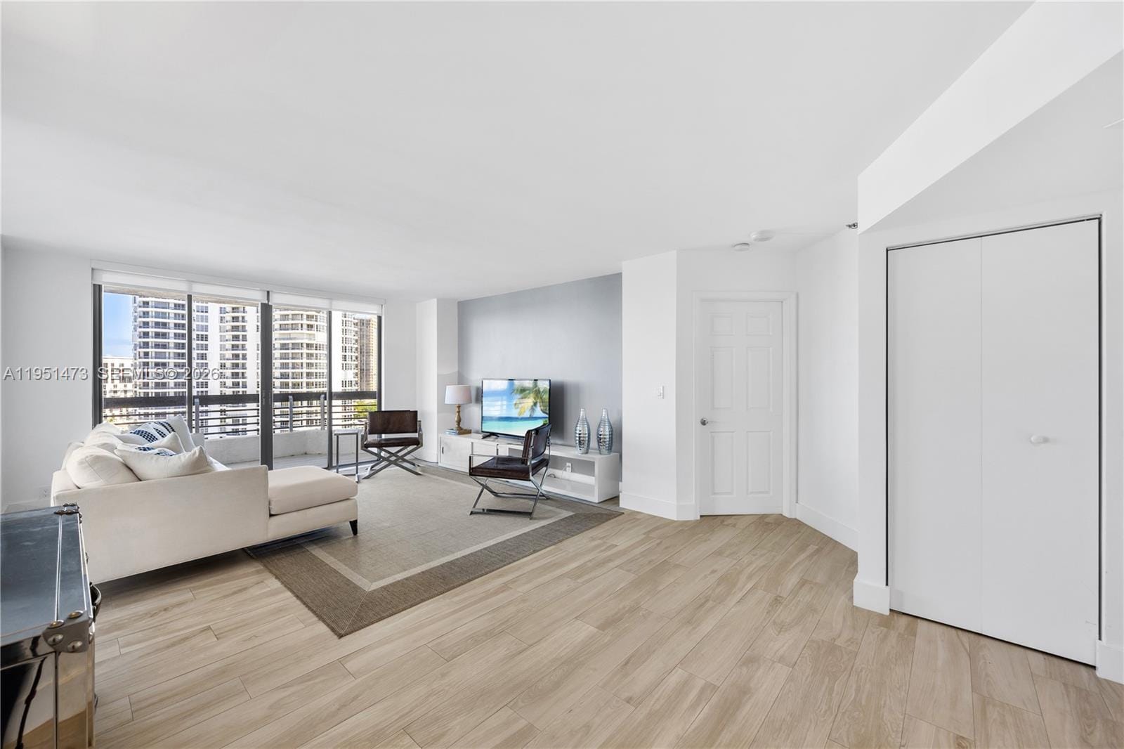 3530 Mystic Pointe Drive 1206, Aventura, FL 33180 photo 7