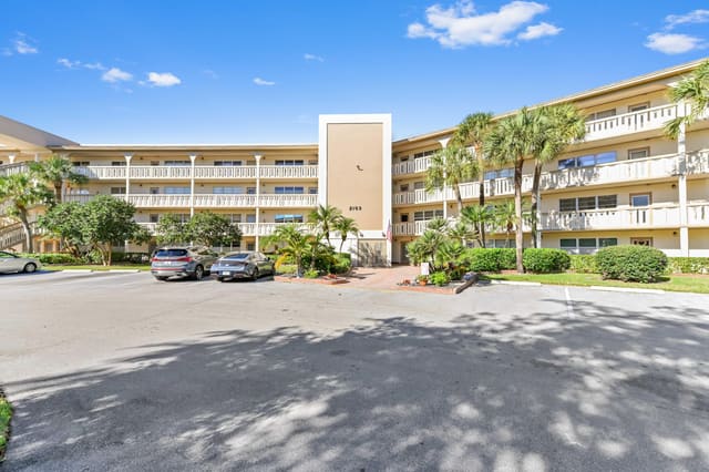2103 Lucaya Bend E1, Coconut Creek, FL 33066