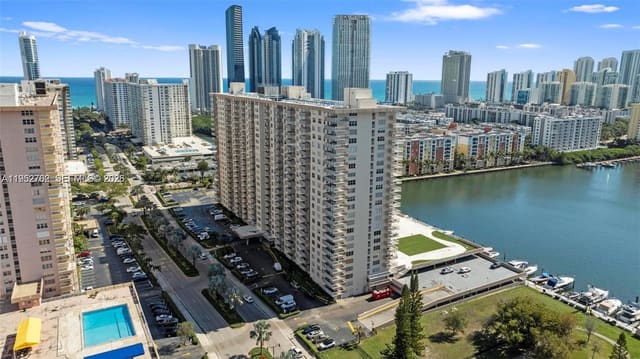250 174th Street 1410, sold in Winston Towers 100, Sunny Isles Beach, FL