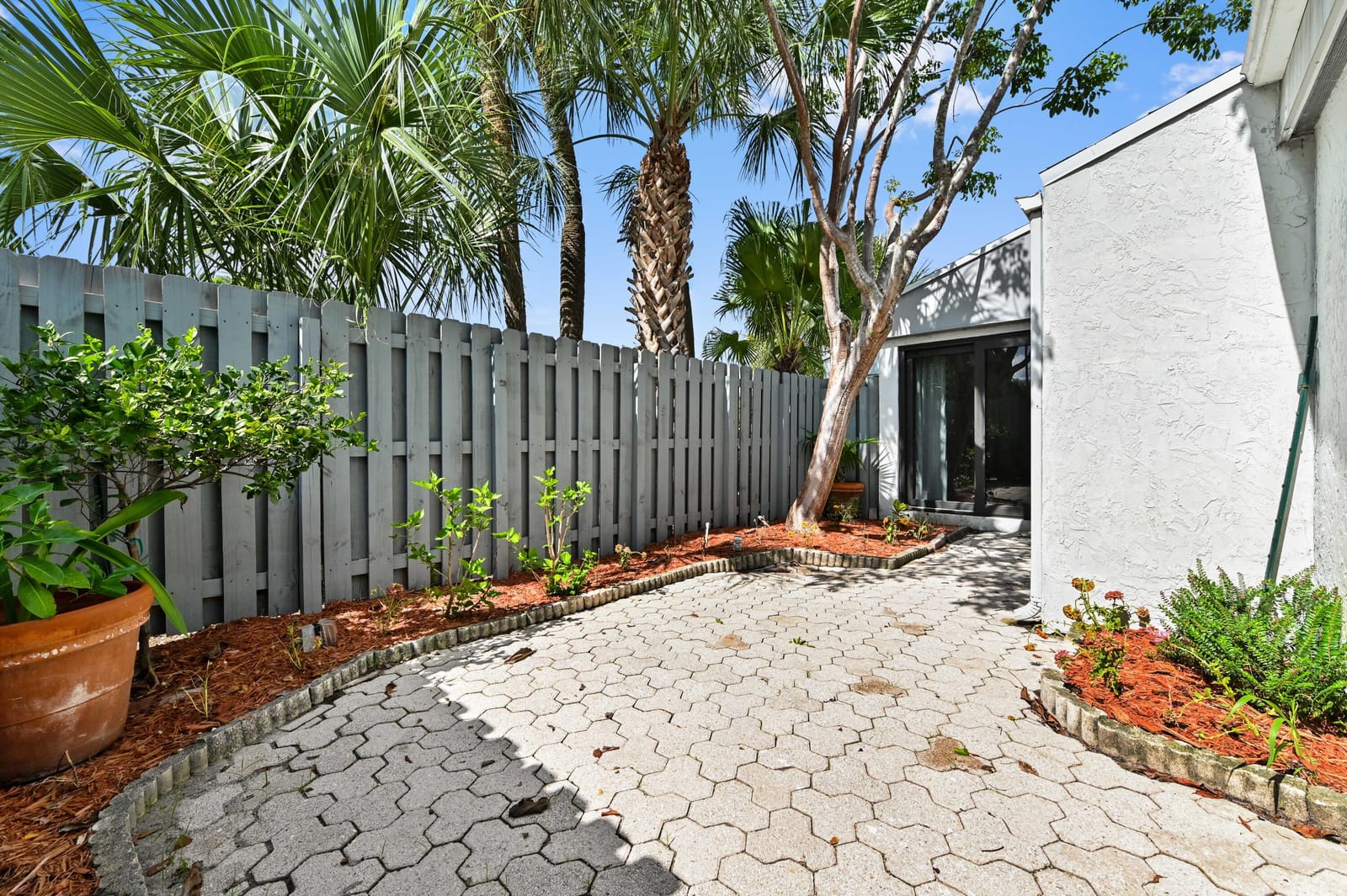 271 NW 15th Street — photo 7