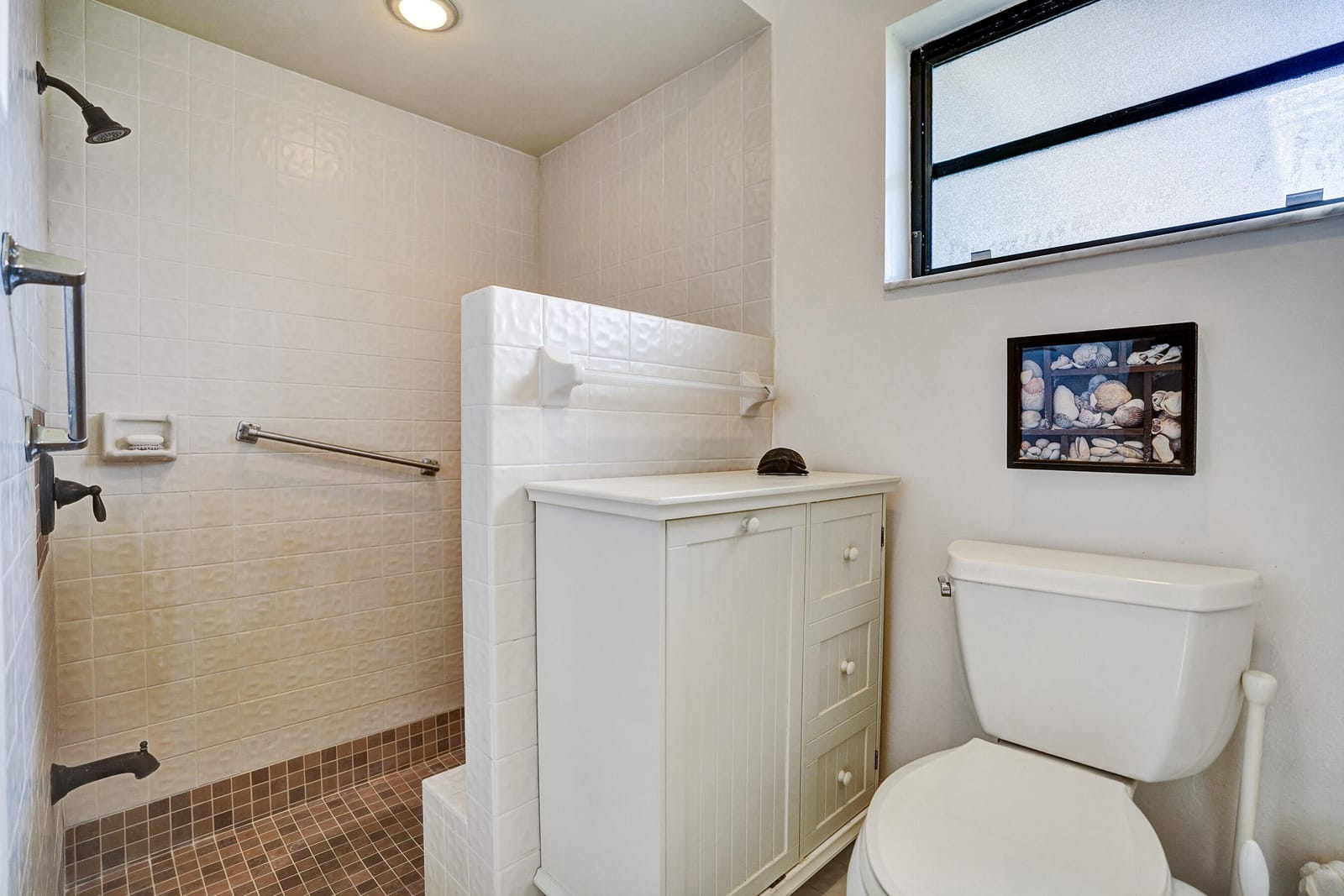 6010 Petaluma Drive — photo 12