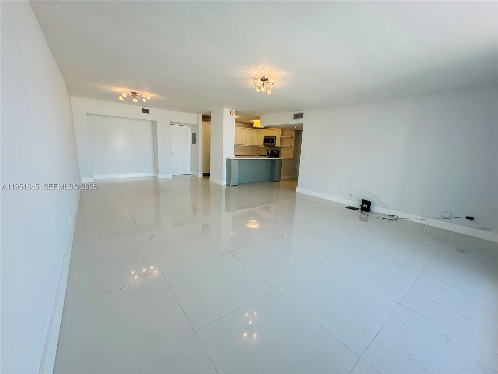 100 Bayview Drive 1528, Sunny Isles Beach, FL 33160 photo 2