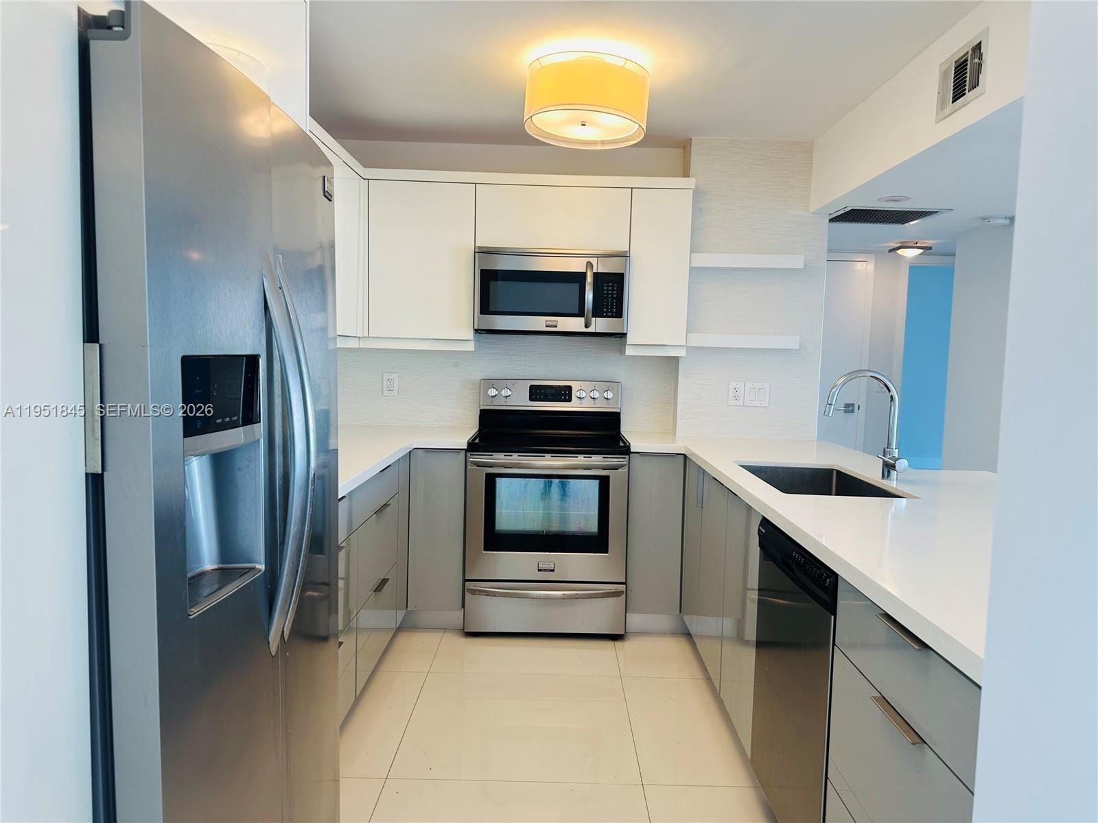 100 Bayview Drive 1528, Sunny Isles Beach, FL 33160 photo 8