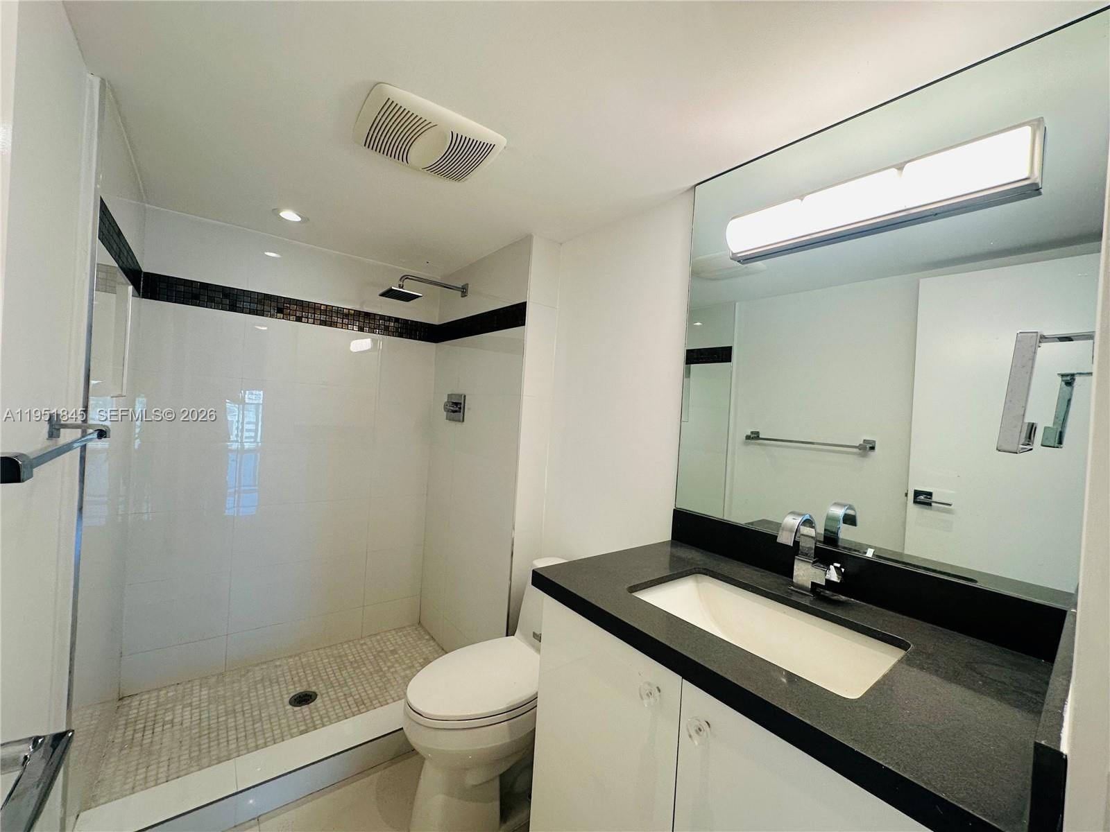 100 Bayview Drive 1528, Sunny Isles Beach, FL 33160 photo 10
