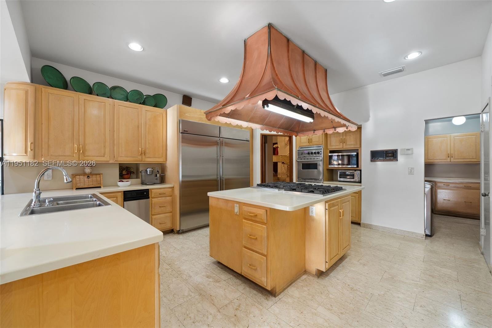 6636 Riviera Drive, Coral Gables, FL 33146 photo 8