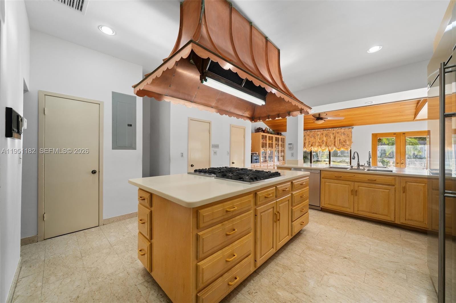 6636 Riviera Drive, Coral Gables, FL 33146 photo 9