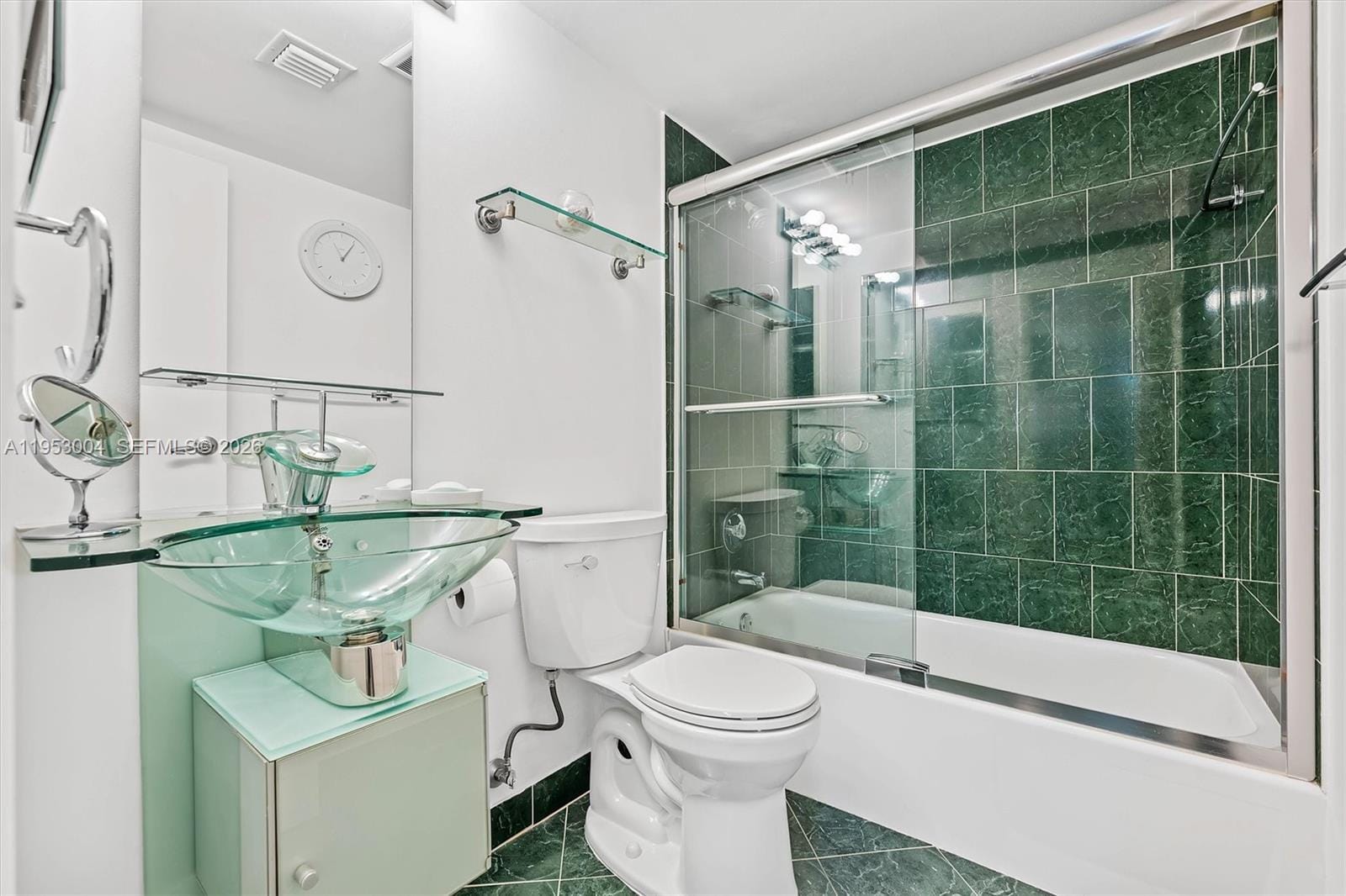 16465 NE 22nd Avenue 302, North Miami Beach, FL 33160 photo 16