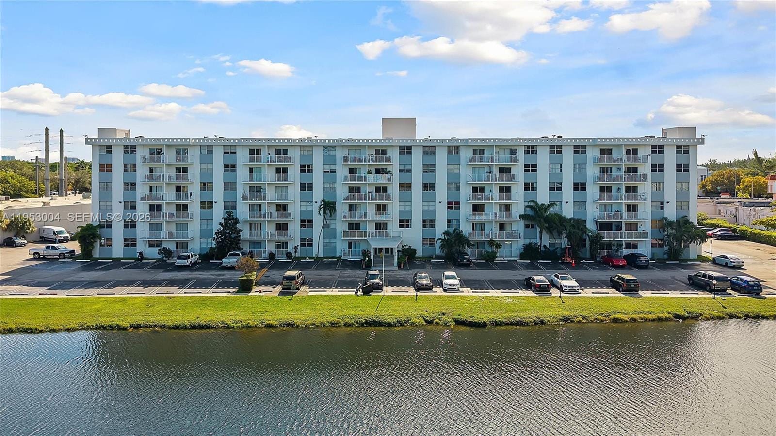 16465 NE 22nd Avenue 302, North Miami Beach, FL 33160 photo 19