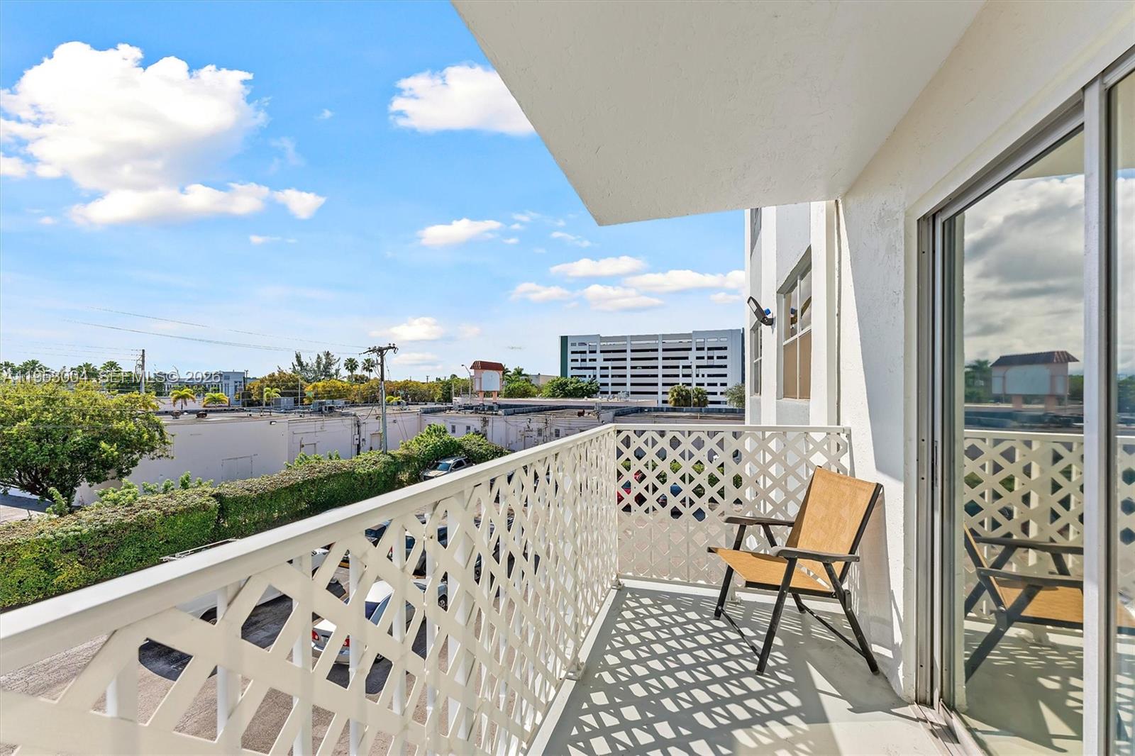 16465 NE 22nd Avenue 302, North Miami Beach, FL 33160, North Miami Beach