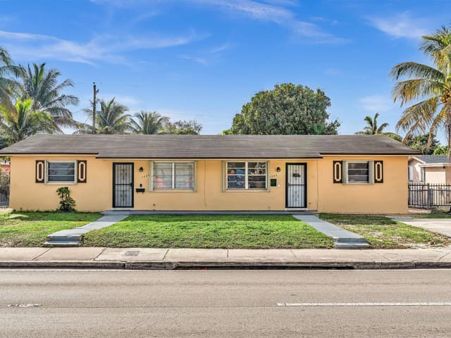 1052 NW 103rd Street, sold in 2nd, Miami, FL