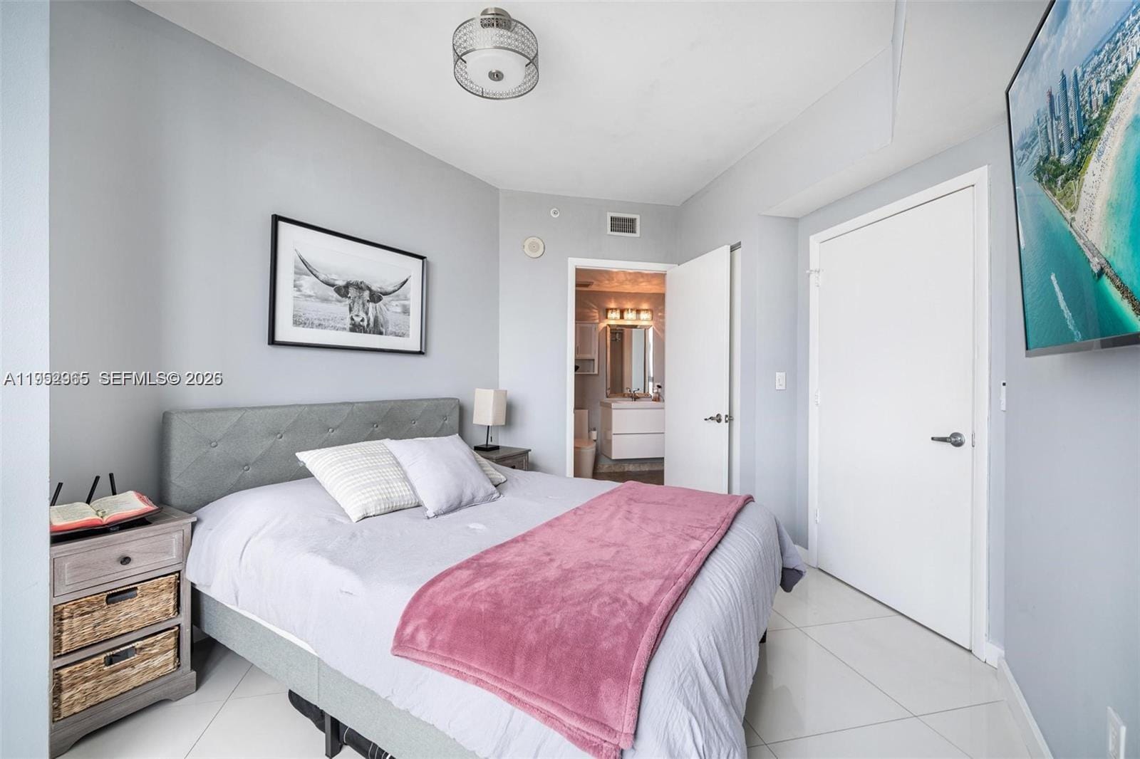 350 S Miami Avenue 2505, Miami, FL 33130 photo 16