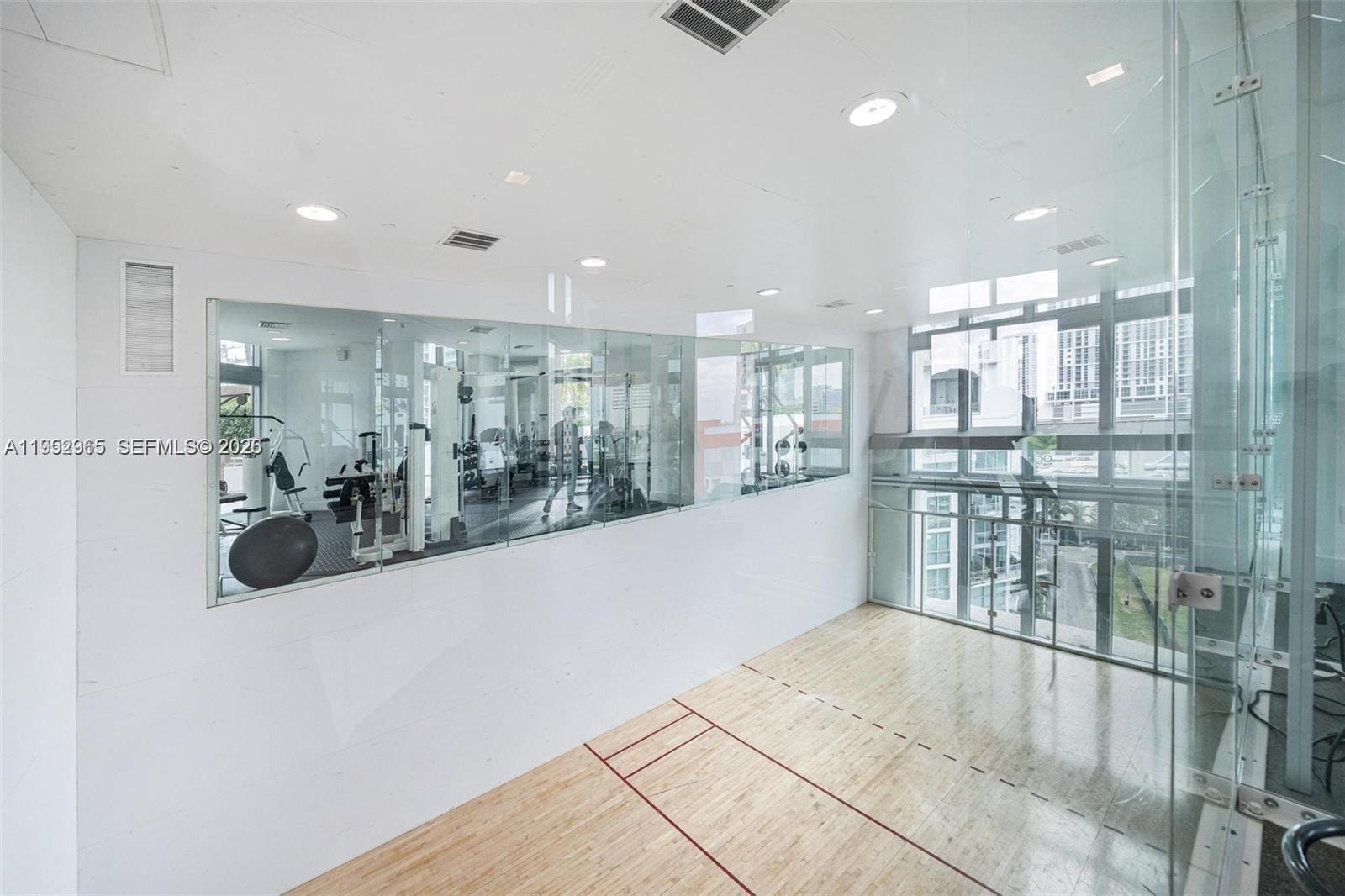 350 S Miami Avenue 2505, Miami, FL 33130 photo 29