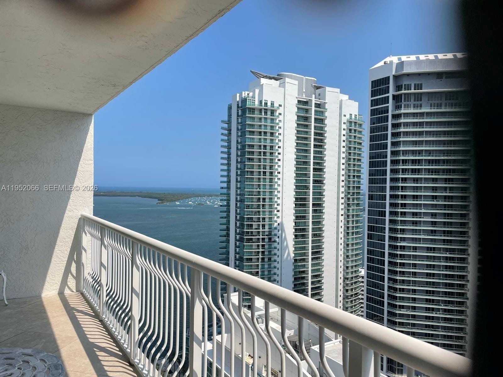 1200 Brickell Bay Drive 3921, Miami, FL 33131 photo 2