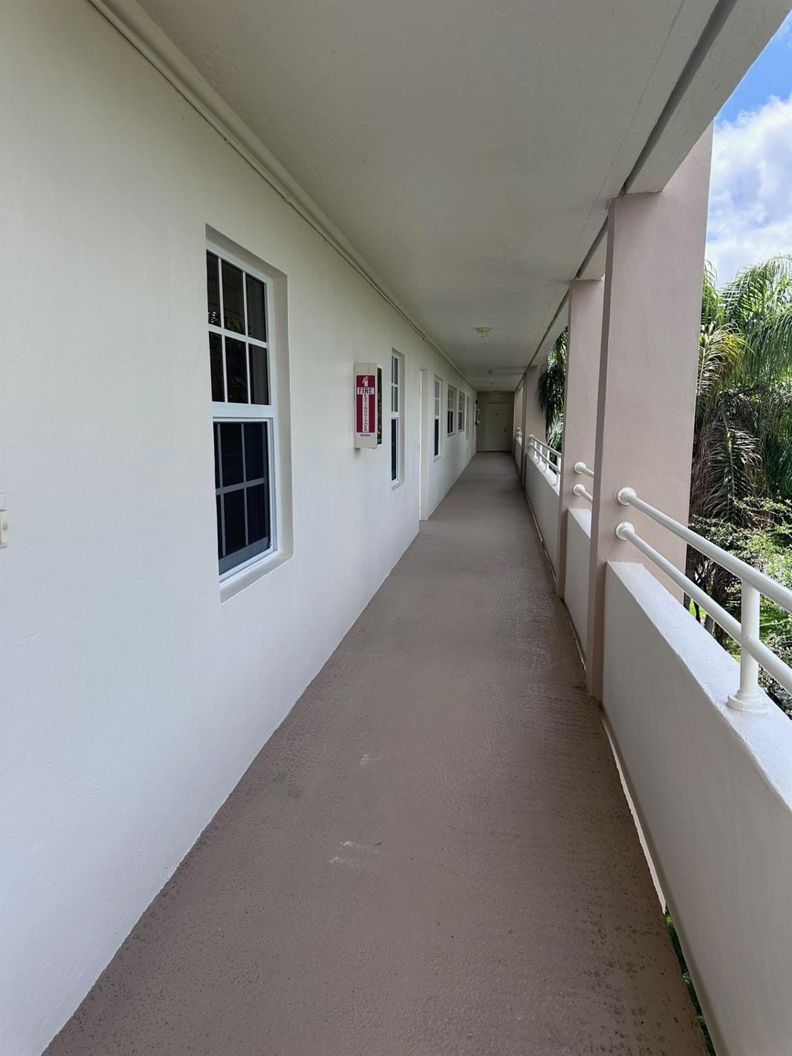 3850 Oaks Clubhouse Drive 403, Pompano Beach, FL 33069 photo 14