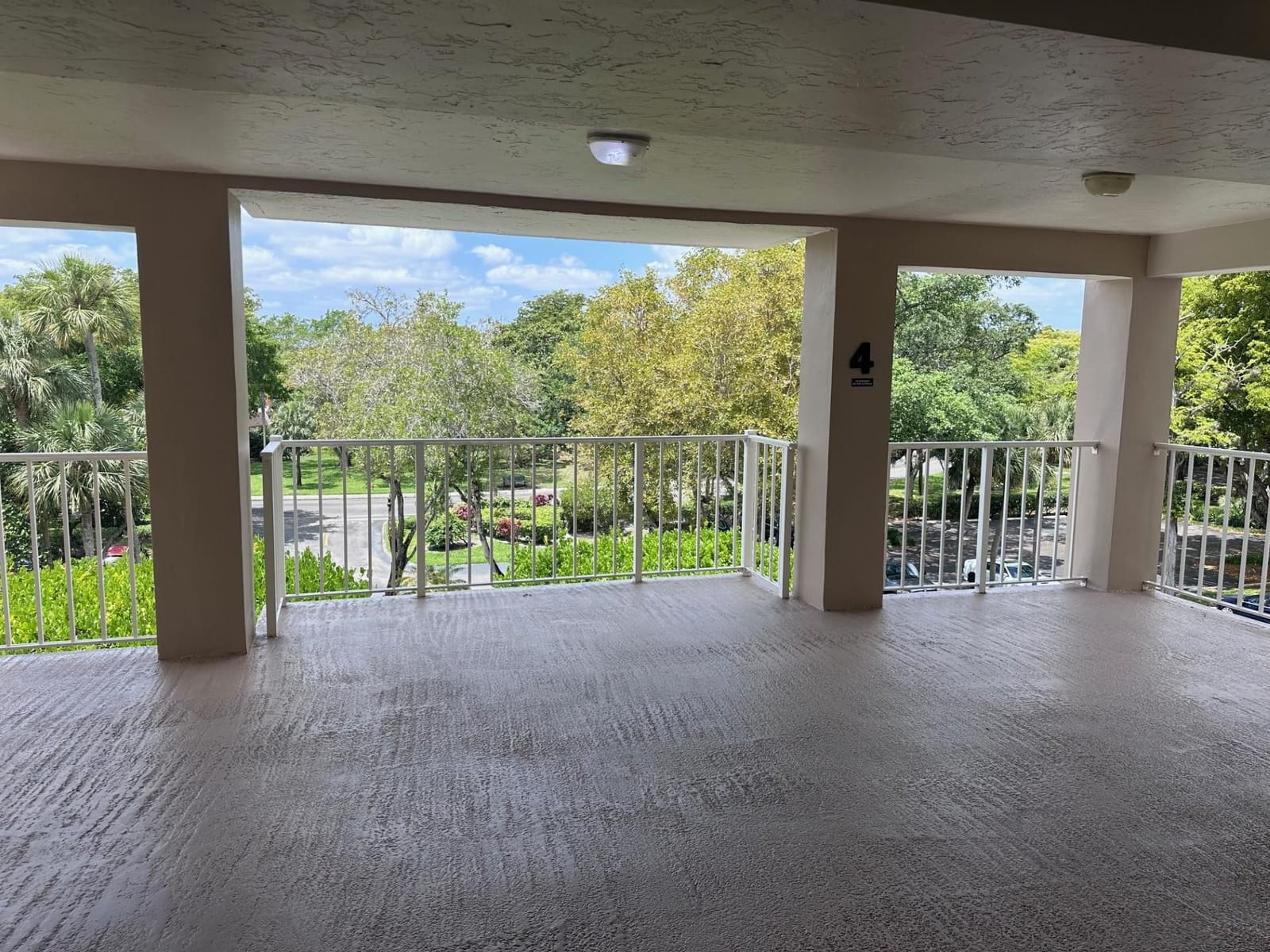 3850 Oaks Clubhouse Drive 403, Pompano Beach, FL 33069 photo 15