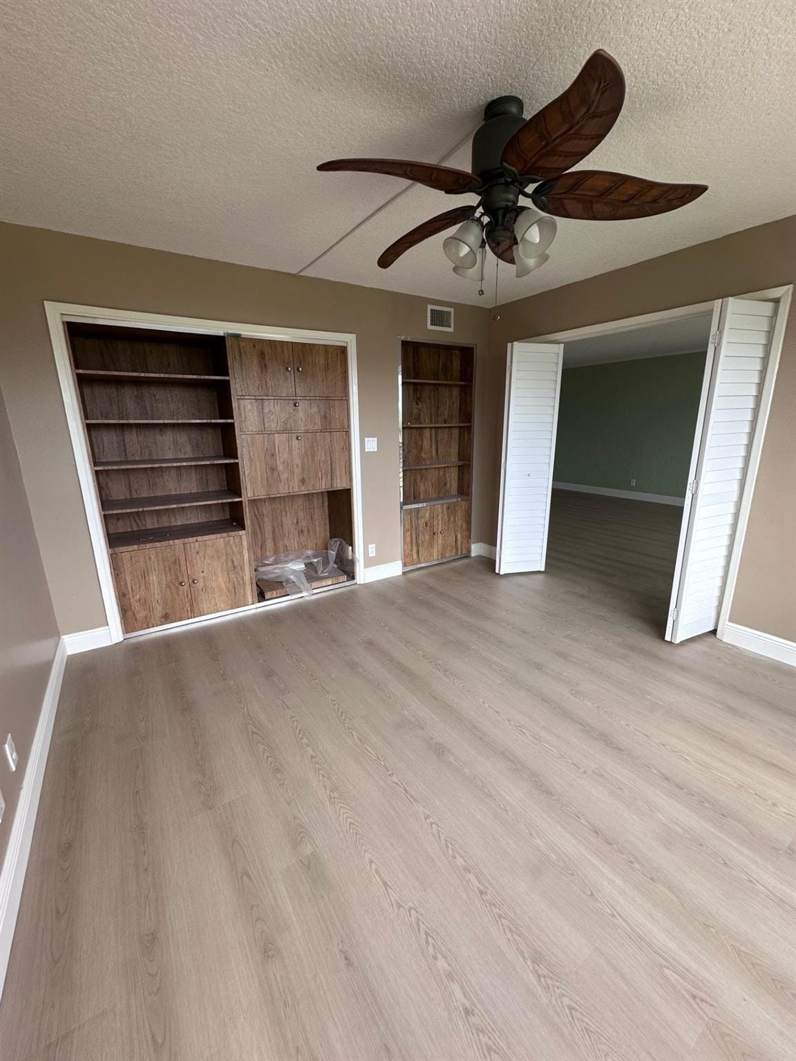 3850 Oaks Clubhouse Drive 403 — photo 7