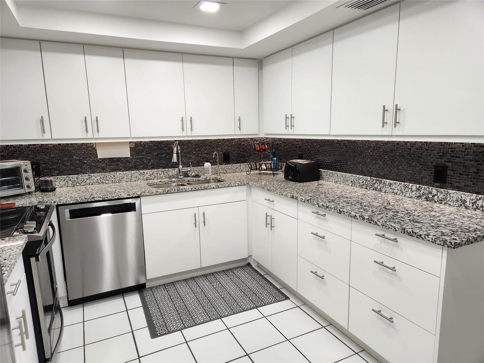 16100 Golf Club Road 301 — photo 10