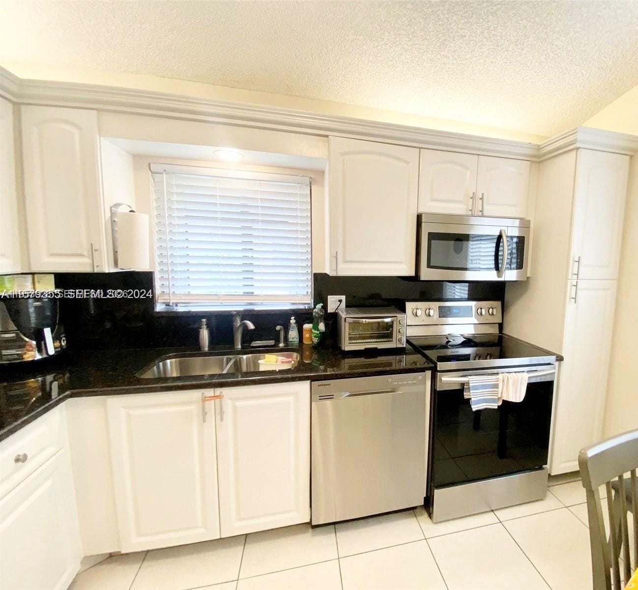 8089 Sweetbriar Way — photo 4