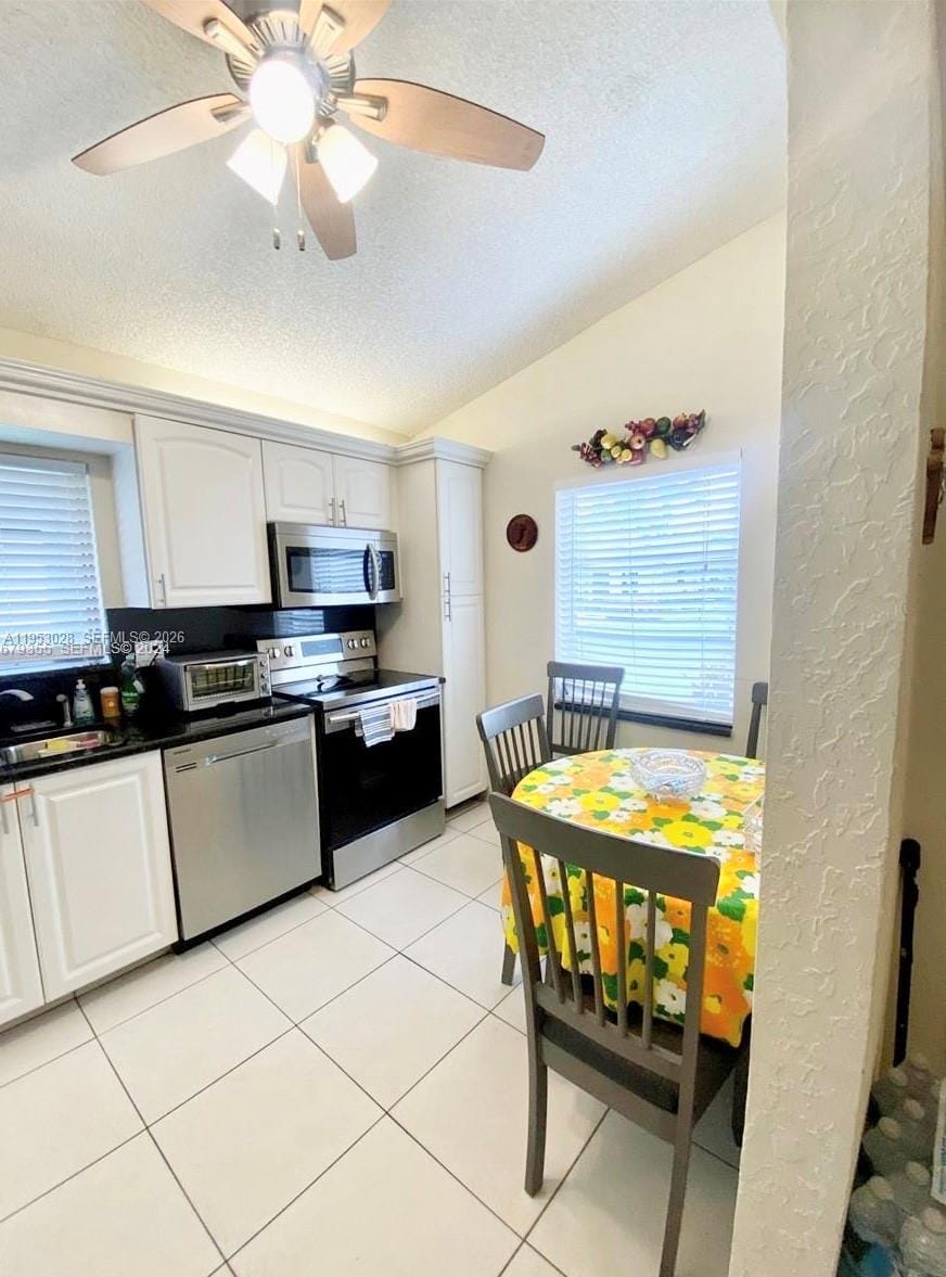 8089 Sweetbriar Way — photo 6